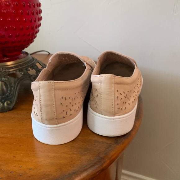 Vionic women’s Splendid Midiperf Leather Slip On casual Shoes 10 - Picture 8 of 12